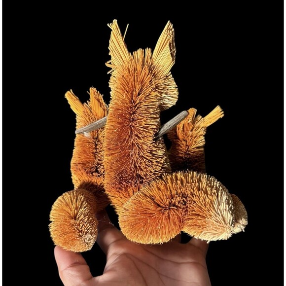 VTG CARIBOU COFFEE CROSS FOX FAMILY ORNAMENT FIGURINE 6.5”x5” RARE - Picture 8 of 9